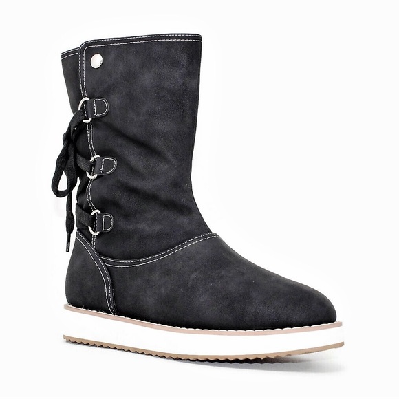 Shoes - Size 6 LAST PAIR